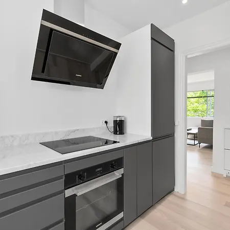 Modern Central Located