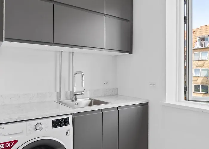 Modern Central Located *