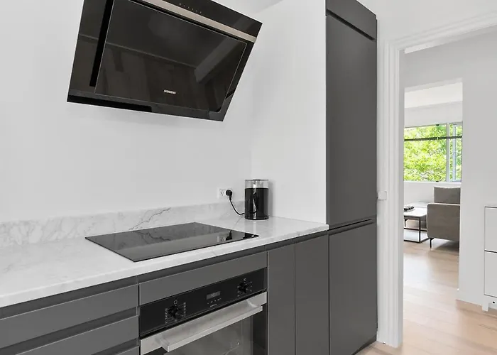 Modern Central Located
